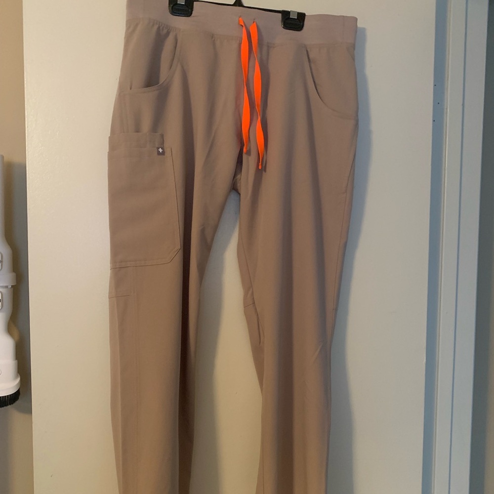 Boulder Figs Scrub Pants